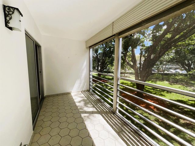 3001 Portofino Isle E2, Coconut Creek, FL 33066