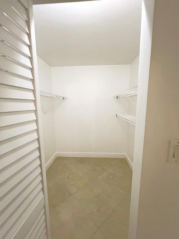 3001 Portofino Isle E2, Coconut Creek, FL 33066