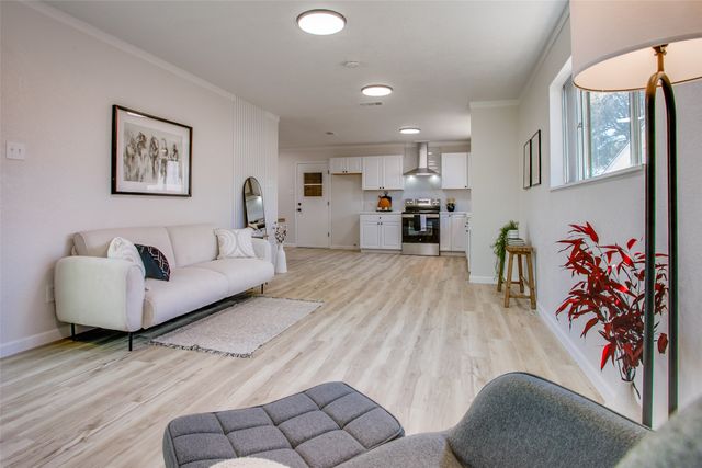 1809 W Tucker Boulevard, Arlington, TX 76013