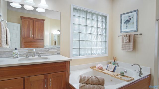 901 Jessie Drive SW, Decatur, AL 35603