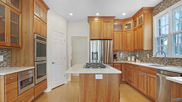 901 Jessie Drive SW, Decatur, AL 35603