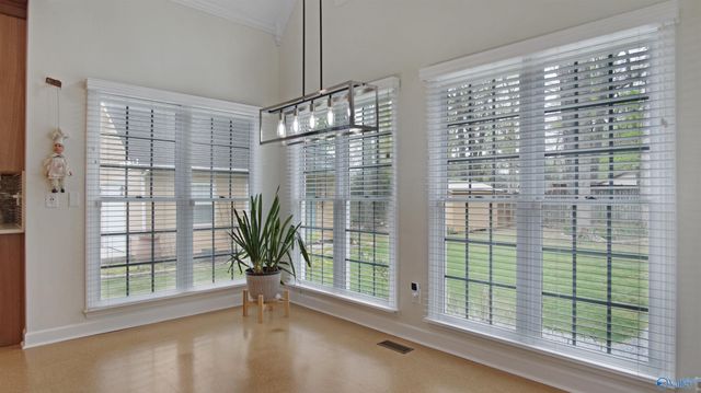 901 Jessie Drive SW, Decatur, AL 35603