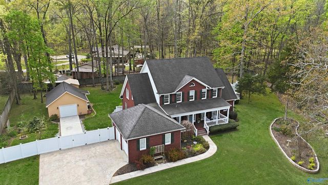 901 Jessie Drive SW, Decatur, AL 35603