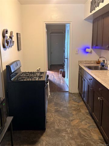 10217 183rd Place, Hollis, NY 11423