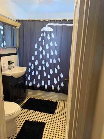 10217 183rd Place, Hollis, NY 11423