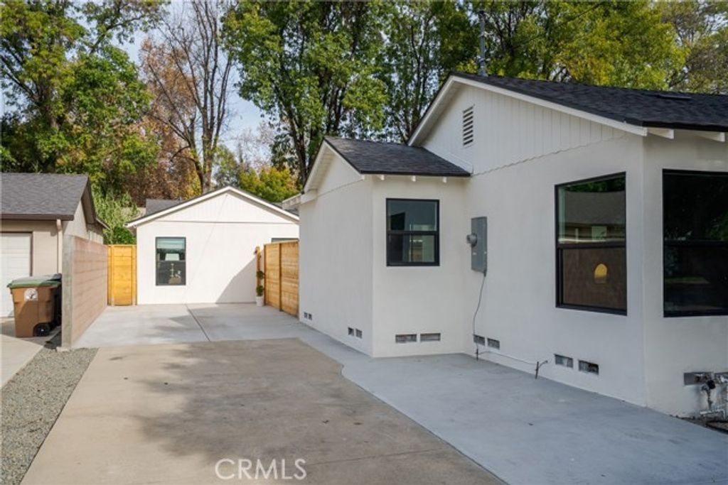 145 E Green Street, Claremont, CA 91711