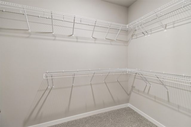 570 SE Hollow Court, West Des Moines, IA 50265