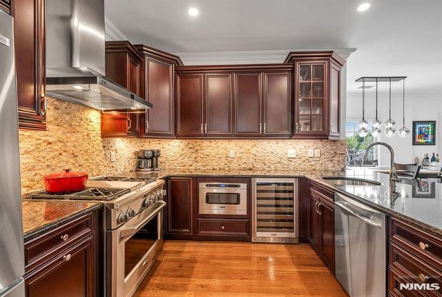 1302 Rio Vista Lane, Northvale, NJ 07647
