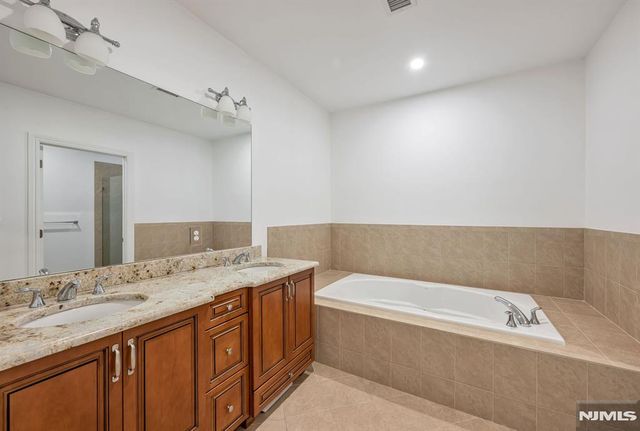 1302 Rio Vista Lane, Northvale, NJ 07647