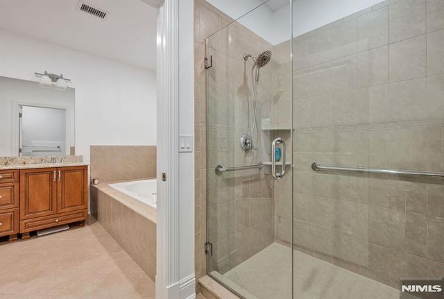 1302 Rio Vista Lane, Northvale, NJ 07647