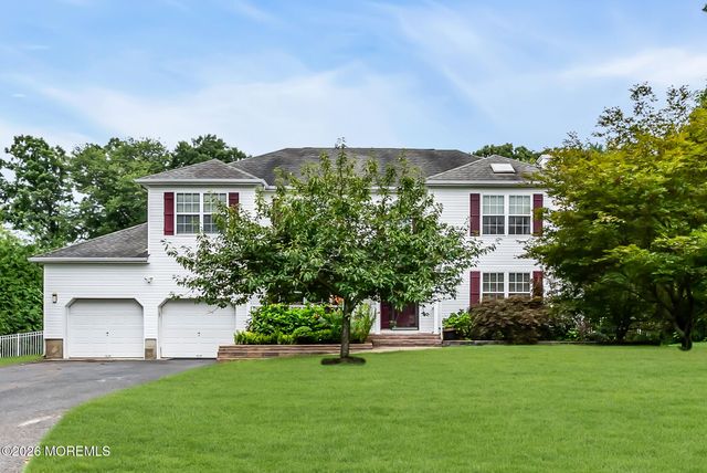5 Hart Terrace, Tinton Falls, NJ 07753