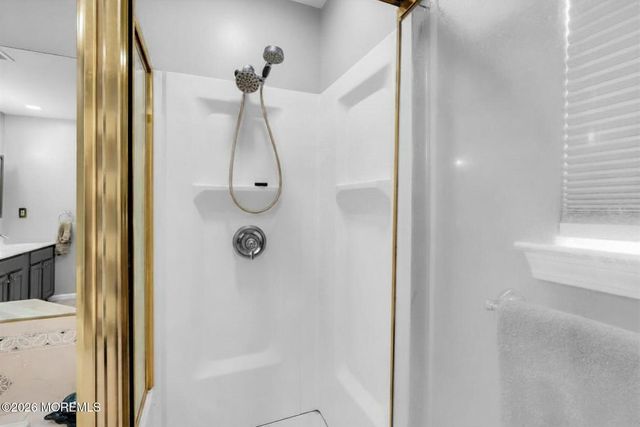5 Hart Terrace, Tinton Falls, NJ 07753
