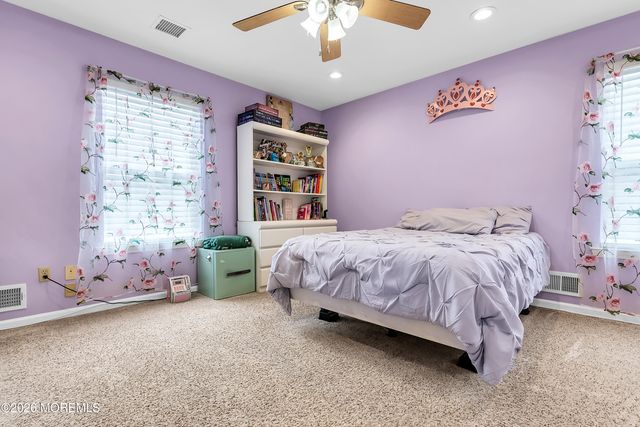 5 Hart Terrace, Tinton Falls, NJ 07753