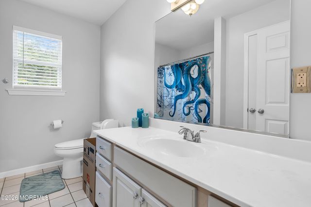 5 Hart Terrace, Tinton Falls, NJ 07753