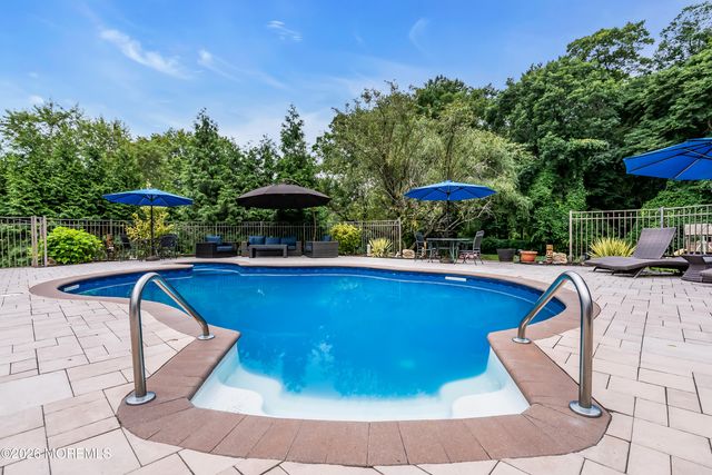 5 Hart Terrace, Tinton Falls, NJ 07753