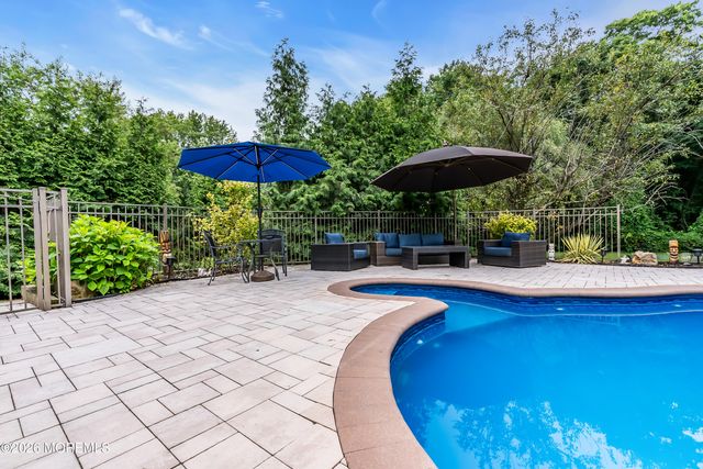 5 Hart Terrace, Tinton Falls, NJ 07753