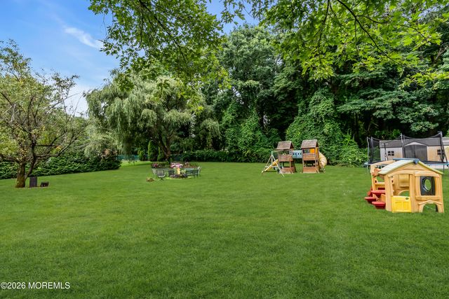 5 Hart Terrace, Tinton Falls, NJ 07753