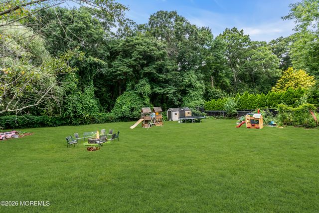 5 Hart Terrace, Tinton Falls, NJ 07753