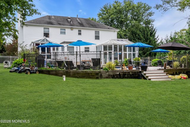 5 Hart Terrace, Tinton Falls, NJ 07753