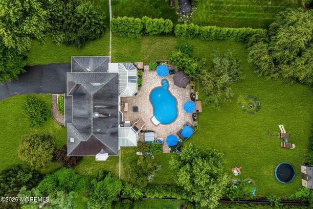 5 Hart Terrace, Tinton Falls, NJ 07753