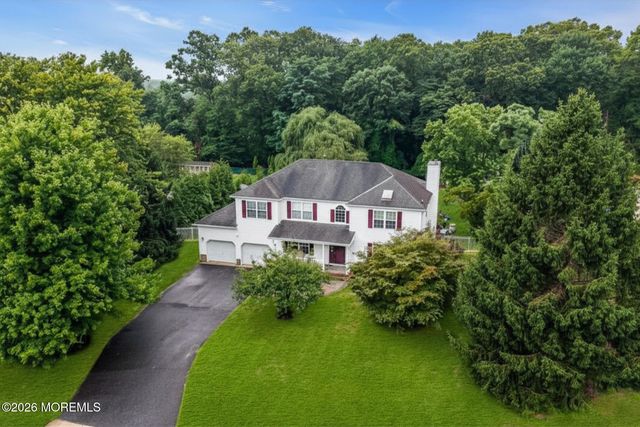5 Hart Terrace, Tinton Falls, NJ 07753