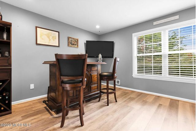 5 Hart Terrace, Tinton Falls, NJ 07753