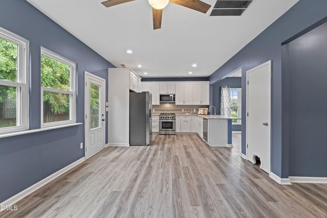 205 N Weststone Boulevard, Fuquay Varina, NC 27526