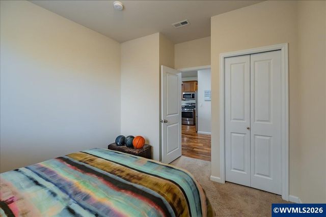 2943 NW Corktree Ln, Albany, OR 97321