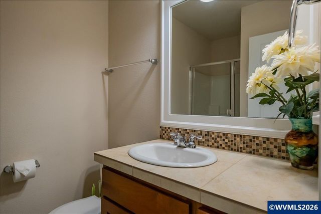 2943 NW Corktree Ln, Albany, OR 97321