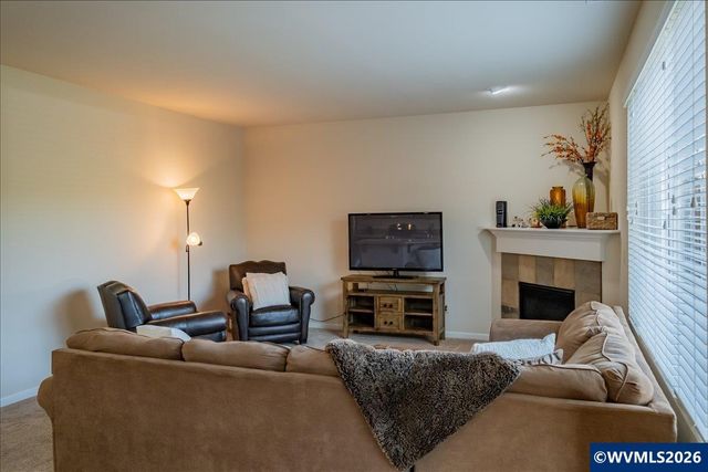 2943 NW Corktree Ln, Albany, OR 97321