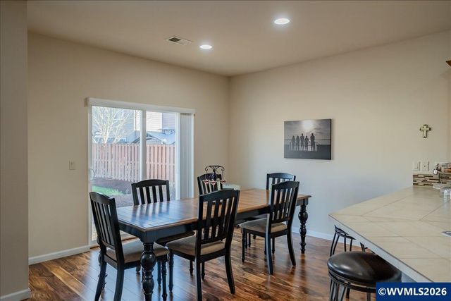 2943 NW Corktree Ln, Albany, OR 97321