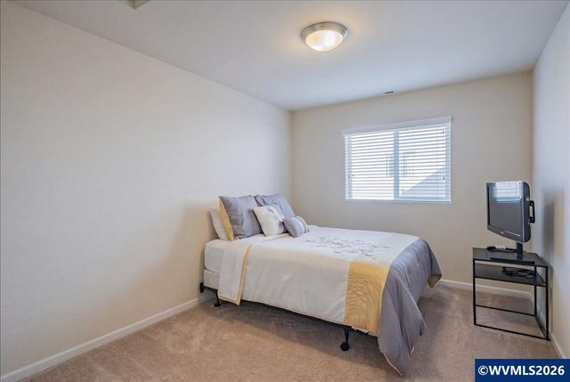 2943 NW Corktree Ln, Albany, OR 97321