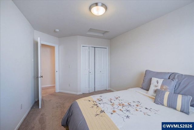 2943 NW Corktree Ln, Albany, OR 97321