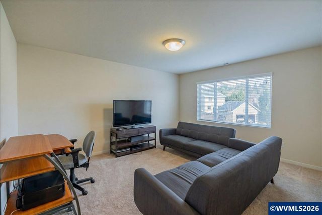 2943 NW Corktree Ln, Albany, OR 97321