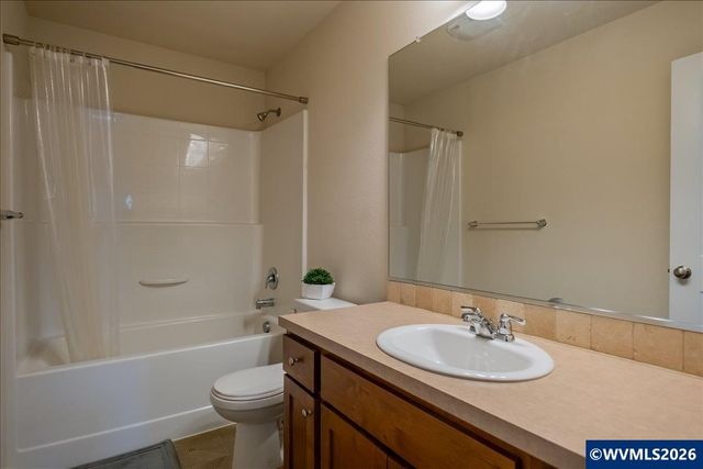 2943 NW Corktree Ln, Albany, OR 97321