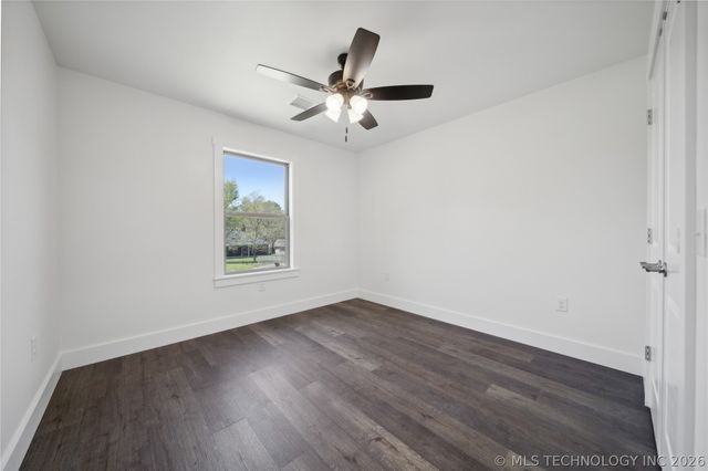 17990 W Grandview Road, Tahlequah, OK 74464