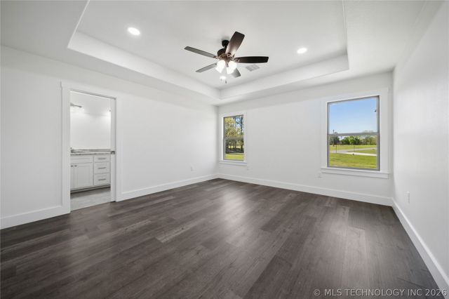 17990 W Grandview Road, Tahlequah, OK 74464