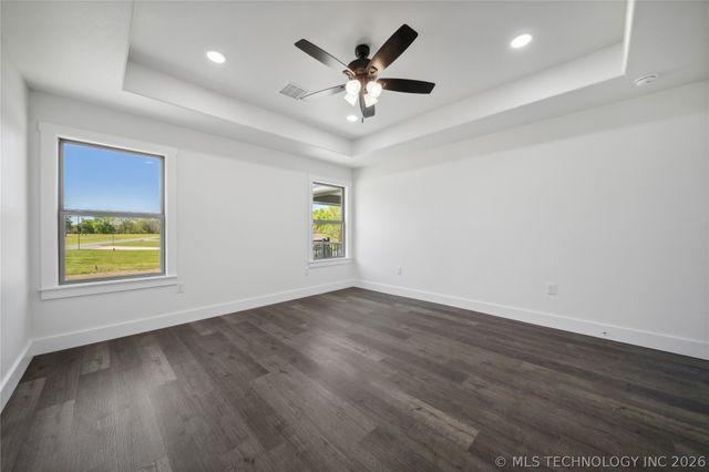 17990 W Grandview Road, Tahlequah, OK 74464