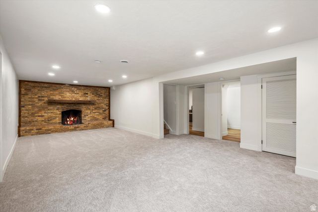 877 S 200 E, Farmington, UT 84025