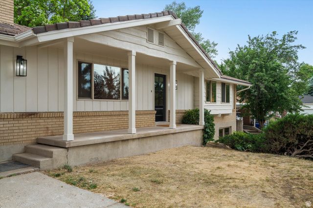 877 S 200 E, Farmington, UT 84025