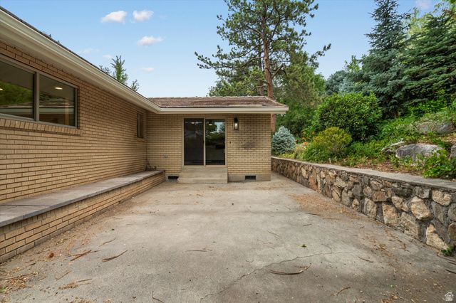877 S 200 E, Farmington, UT 84025