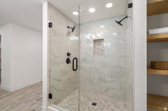 877 S 200 E, Farmington, UT 84025