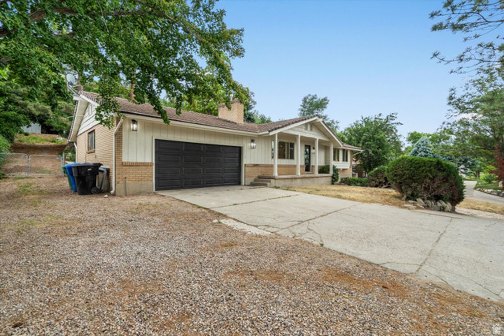 877 S 200 E, Farmington, UT 84025
