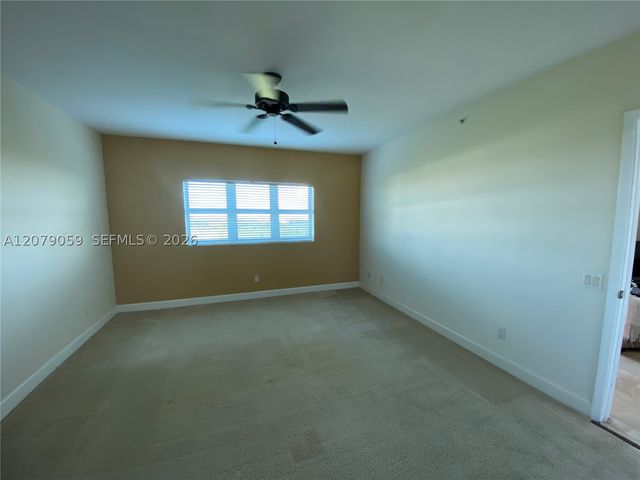 14951 NE Royal Oaks Ln 1403, North Miami, FL 33181