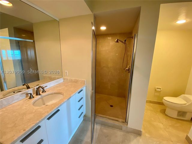 14951 NE Royal Oaks Ln 1403, North Miami, FL 33181