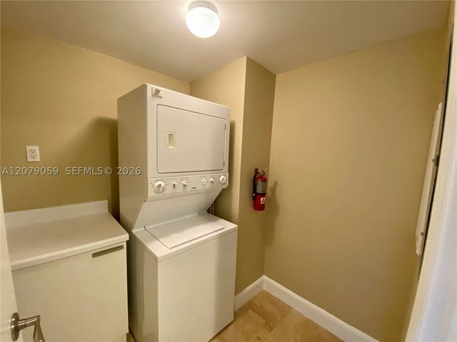 14951 NE Royal Oaks Ln 1403, North Miami, FL 33181