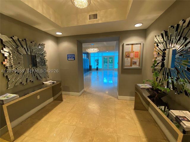 14951 NE Royal Oaks Ln 1403, North Miami, FL 33181