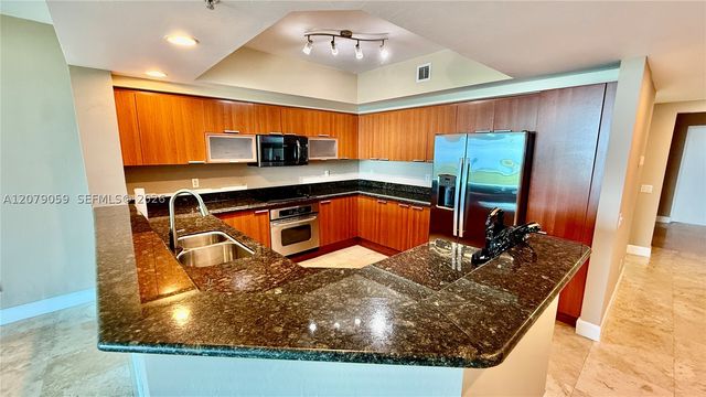 14951 NE Royal Oaks Ln 1403, North Miami, FL 33181