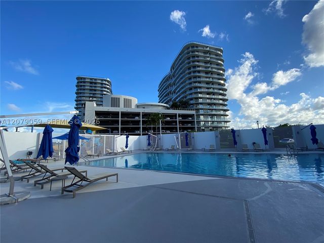 14951 NE Royal Oaks Ln 1403, North Miami, FL 33181