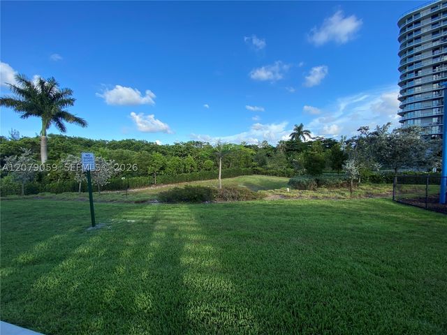 14951 NE Royal Oaks Ln 1403, North Miami, FL 33181